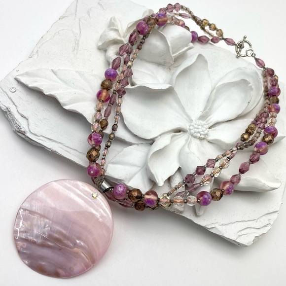 Pink Mother of Pearl Shell Pendant Multi-strand Necklace - Picture 2 of 12